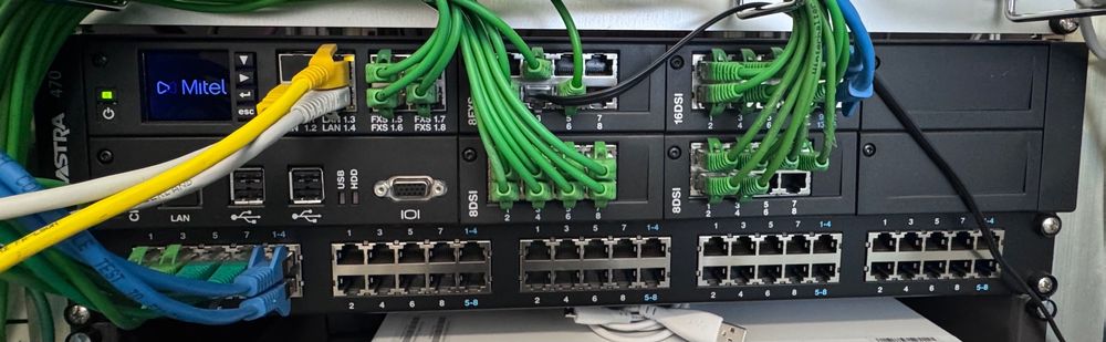 Mitel 470 inkl. CPU2-S & diversen Karten 6