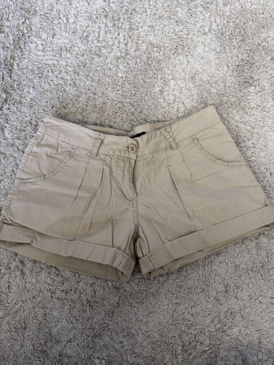 Pantaloni: Sommer Shorts FAMOUS. Gr. 34 – Usato da Oberrohrdorf venduto da Mariann79