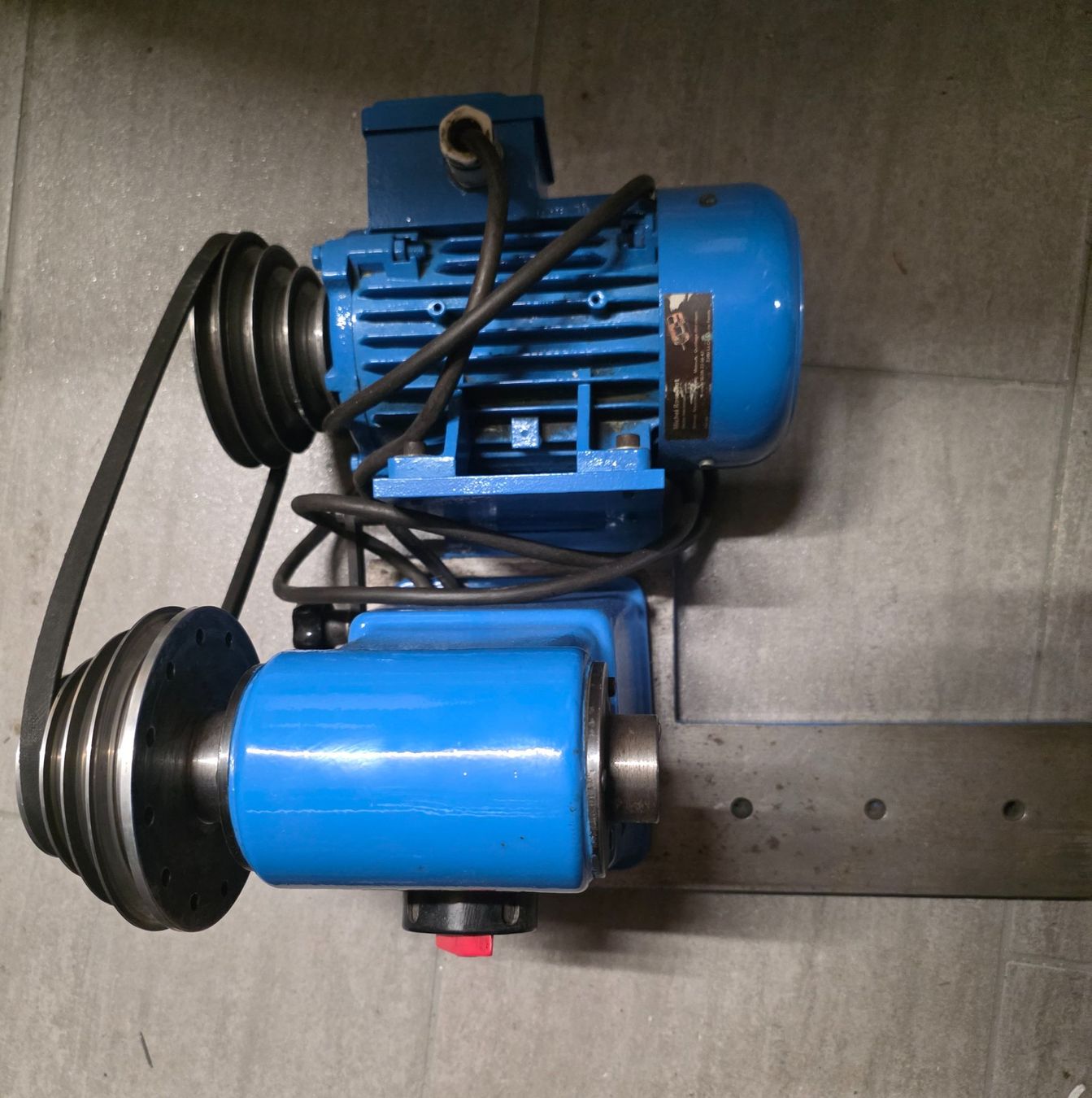 Alle Maschinen: Lapidaire Cuche à courroie – Gebraucht aus St-Imier von inf_h7kx 1
