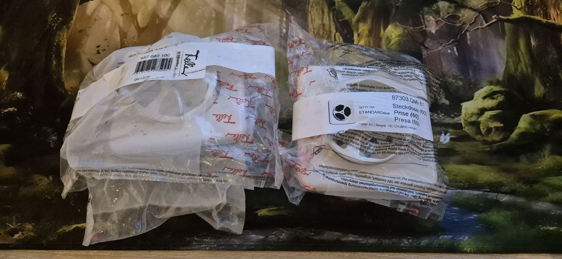 Feller Spine: 2 Stück UP-Steckdosen STANDARDdue 3×T13 weiss – Nuovo e nell'imballaggio originale da Arlesheim venduto da sim_gv7y