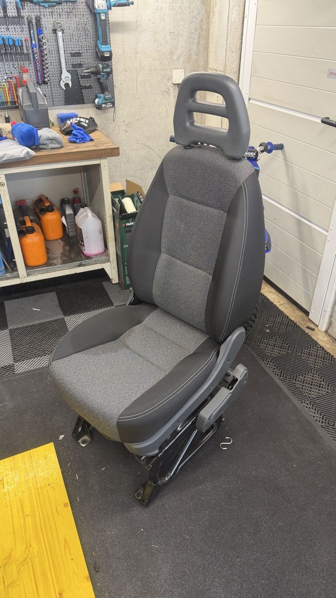 Tutti pezzi di ricambio auto: Original Einzel Beifahrersitz Ducato/Boxer/Jumper etc – Usato da Dagmersellen venduto da Ramon215