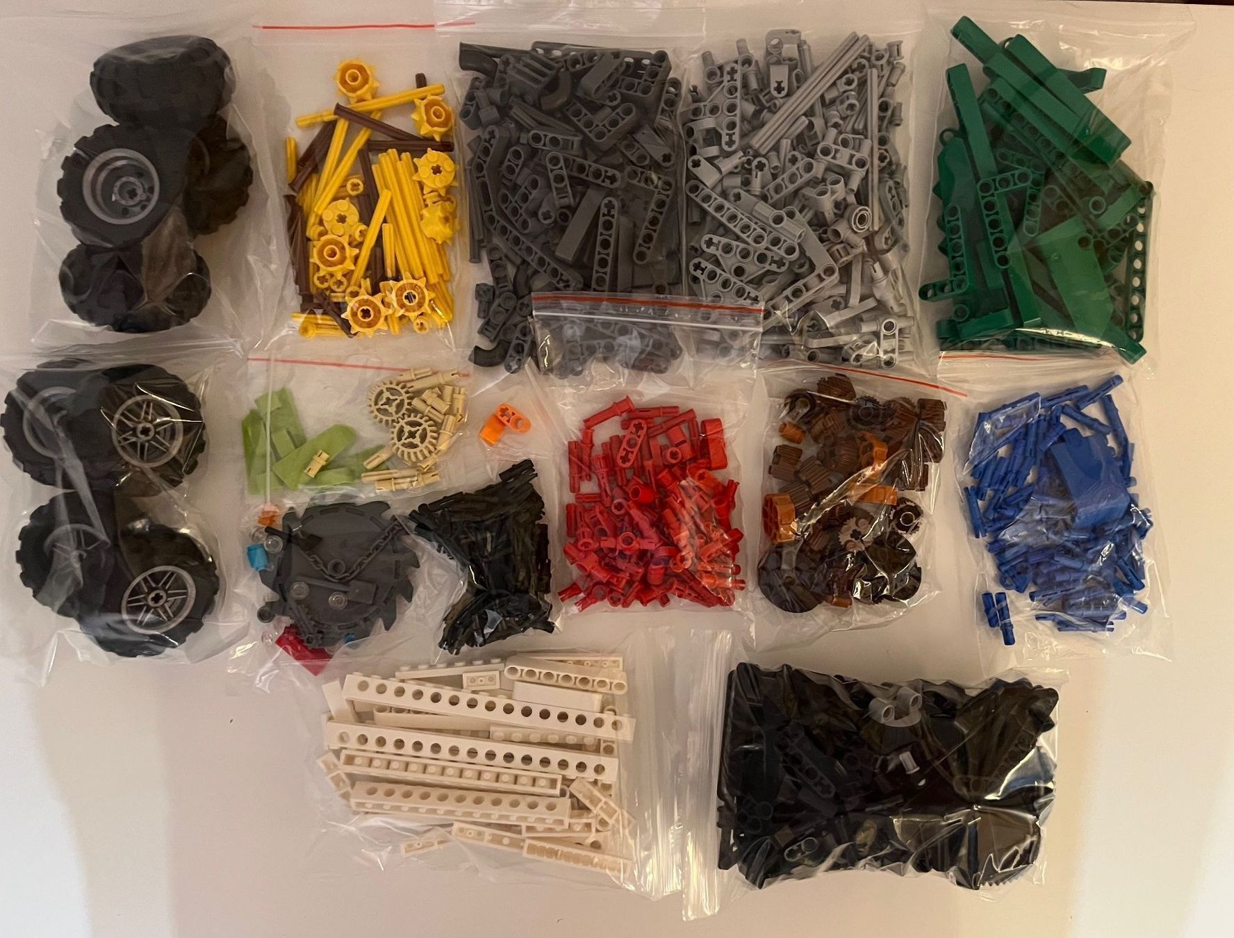 Lego Baukästen: Lego Technik 42080 – Gebraucht aus Schwenden von Noppenwelt.ch 1
