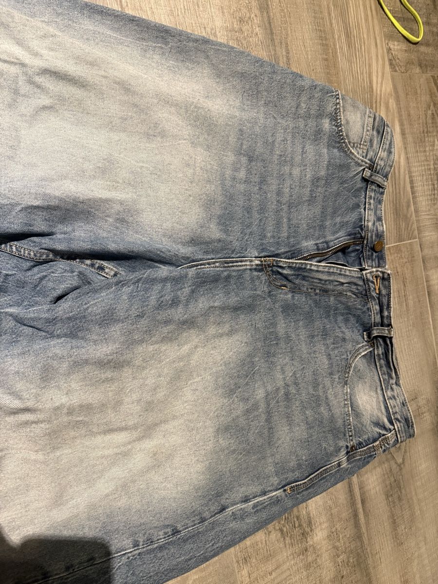 Jeans: Jeans  – D'occasion à Tramelan par mar_xrj7 1