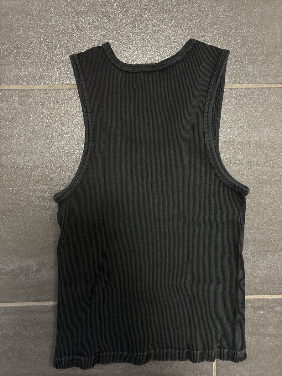 Brandy Melville Top: Brandy Melville ribbed Top – Usato da Rümlang venduto da svent 3