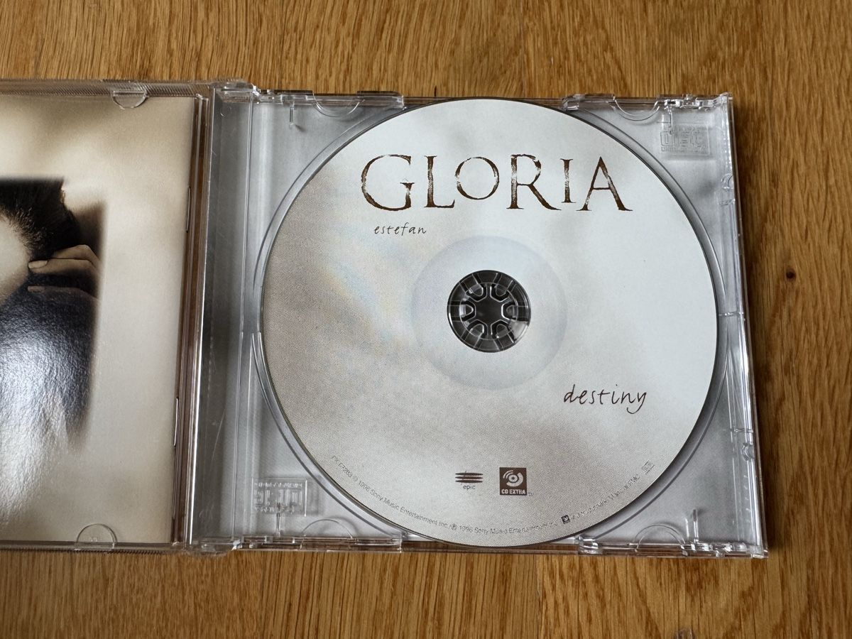 CDs: Gloria Estefan "Destiny" CD – Gebraucht aus Zürich von wtpooh 2