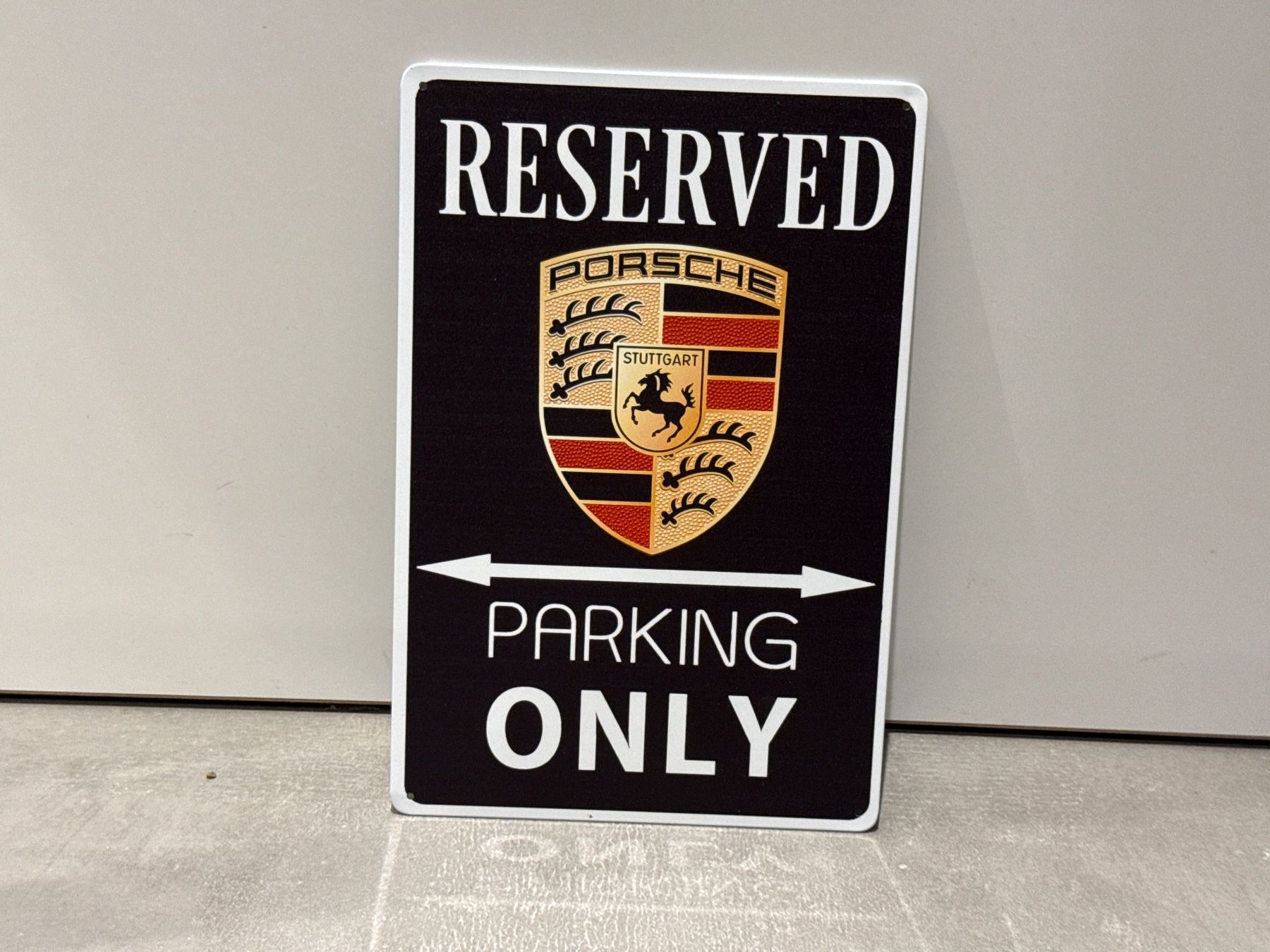 Porsche Insegne: PORSCHE Parking ONLY Schild Blech TOP ANGEBOT % NEU – Nuovo e nell'imballaggio originale da Seon venduto da Aaargauer01 4