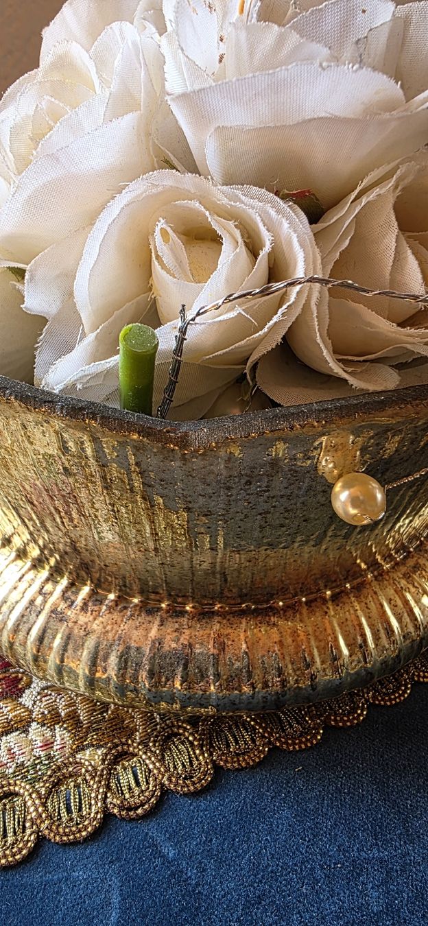 Tutte le decorazioni: Dekoratives Arrangement mit Rosen – Usato da Wolfhalden venduto da Nati-Nati 2