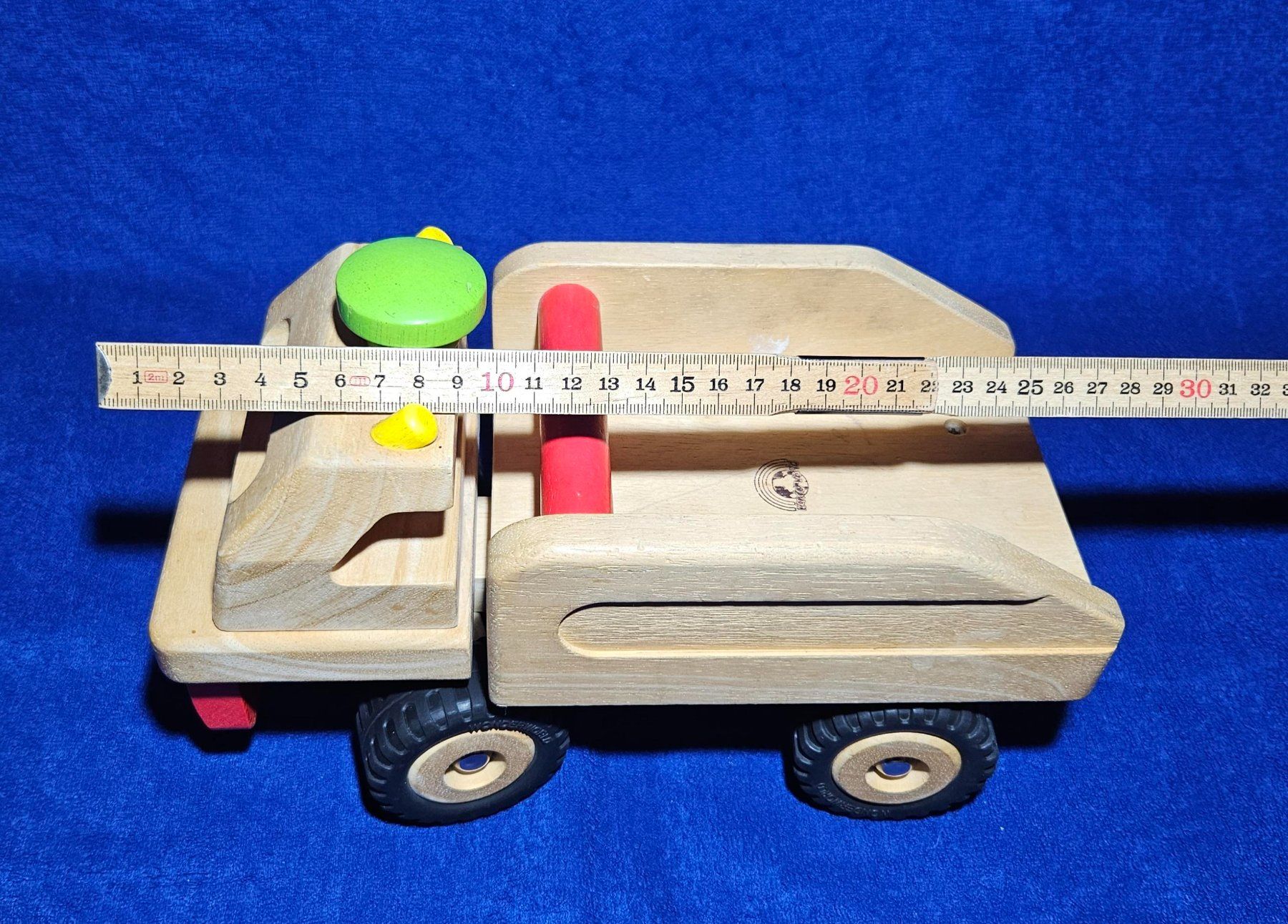 Autoribaltabili: Spielzeug Holz LKW-Kipper – Usato da Oeschgen venduto da Runningfree666 6
