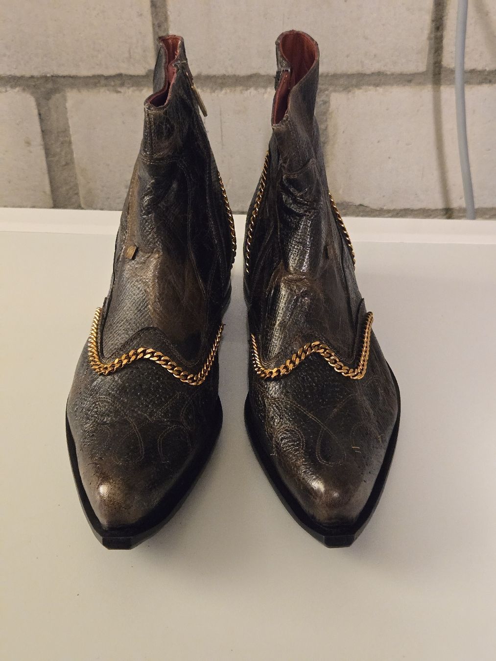 Scarpe da uomo: Jo Ghost Leder Stiefel mit Kette Grösse 40  – Nuovo e nell'imballaggio originale da Burgdorf venduto da minou01 1
