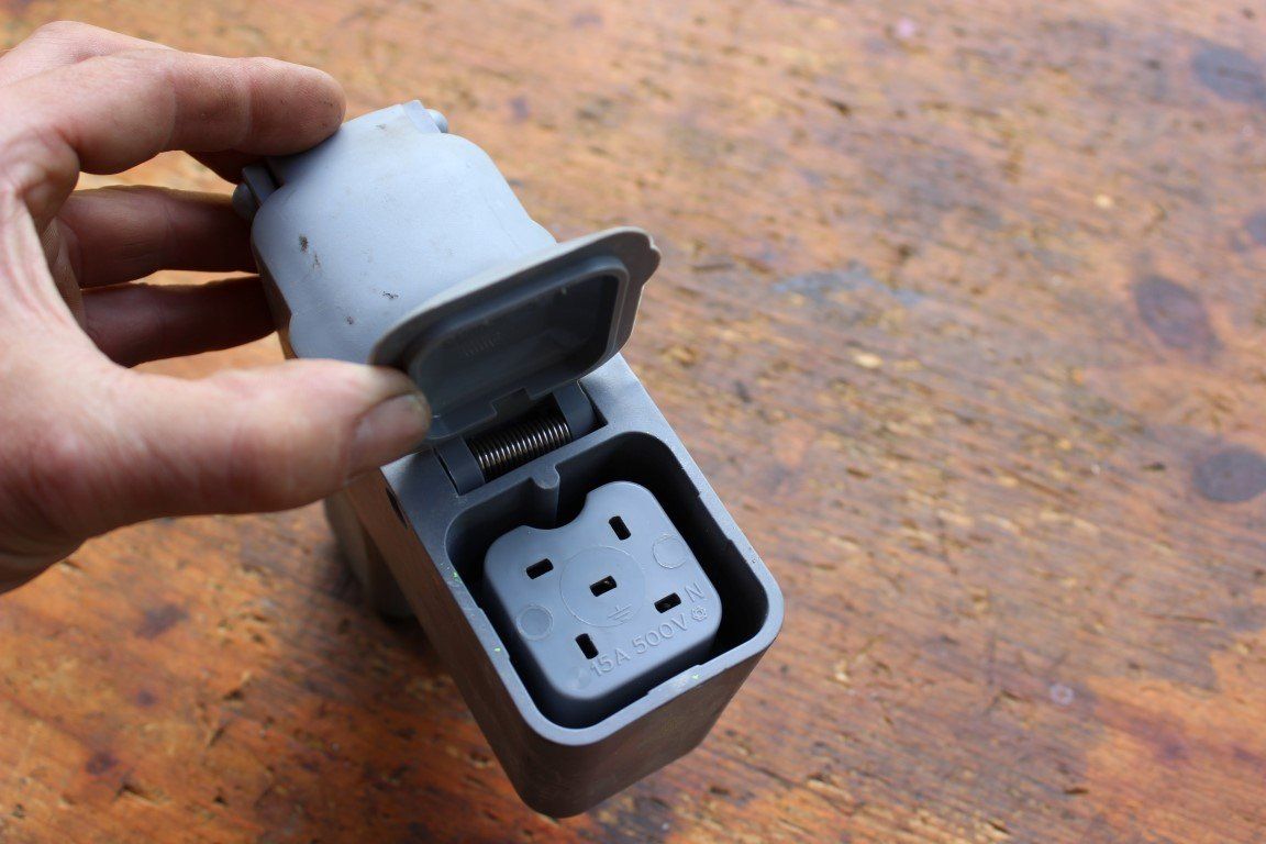 Stecker: Doppelstecker J15 5 pol – Gebraucht aus Werthenstein von joniace
