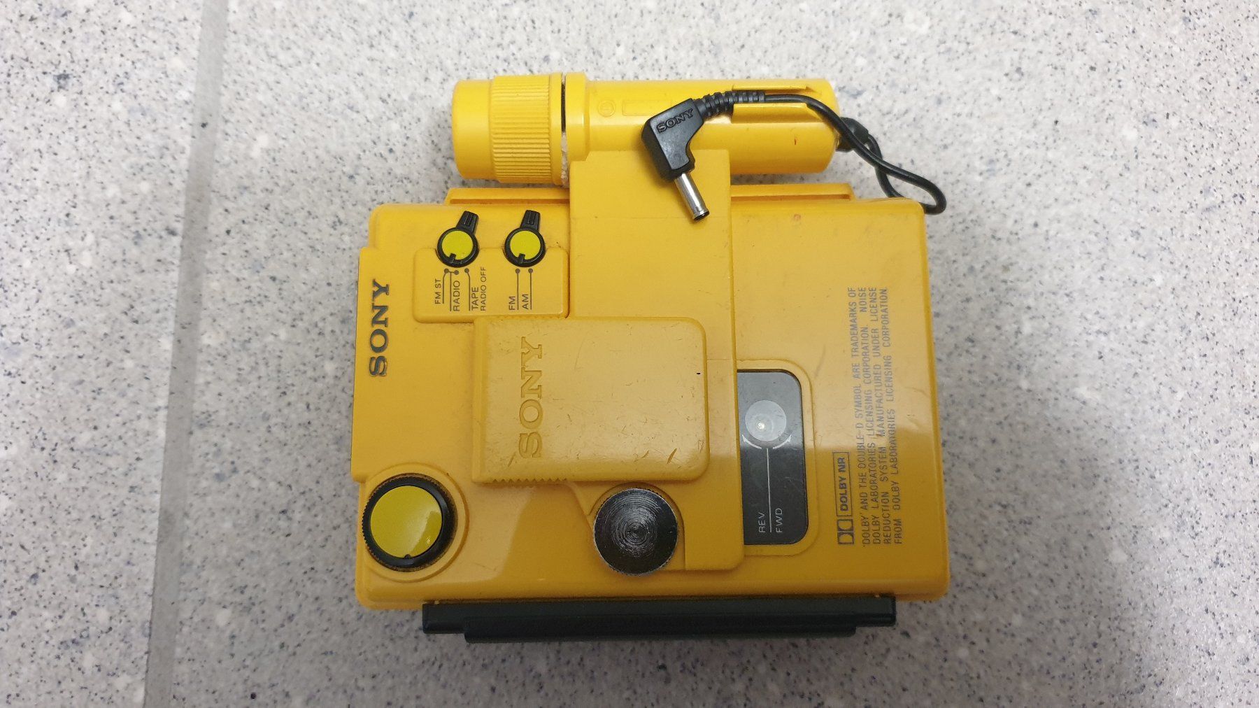 Sony Lettore multimediale portatile: SONY Solar Walkman WM-F107 – Usato da Stäfa venduto da Supertramp73 2