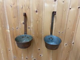 Antike Schöpfkellen aus Kupfer
