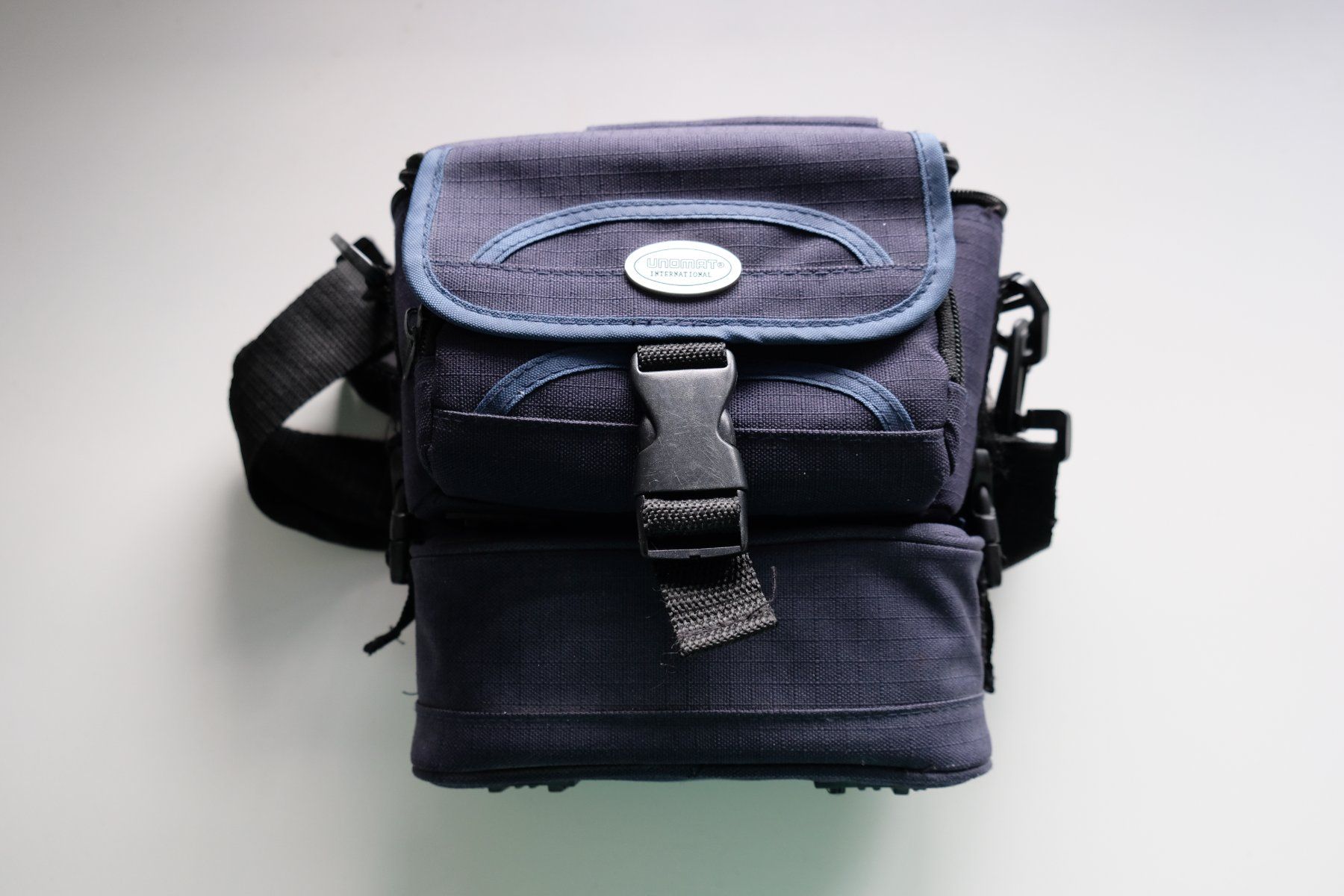 Borse: Foto- / Videokamera Tasche – Usato da Madiswil venduto da Stratosteve