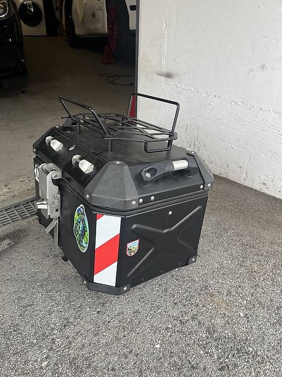 Topcase: Top case bmw gs – Gebraucht aus Crans-Montana von iva_q8qt 2