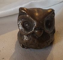 Euleskulptur Massiv Bronze Aussehen mit Grossem Auge 