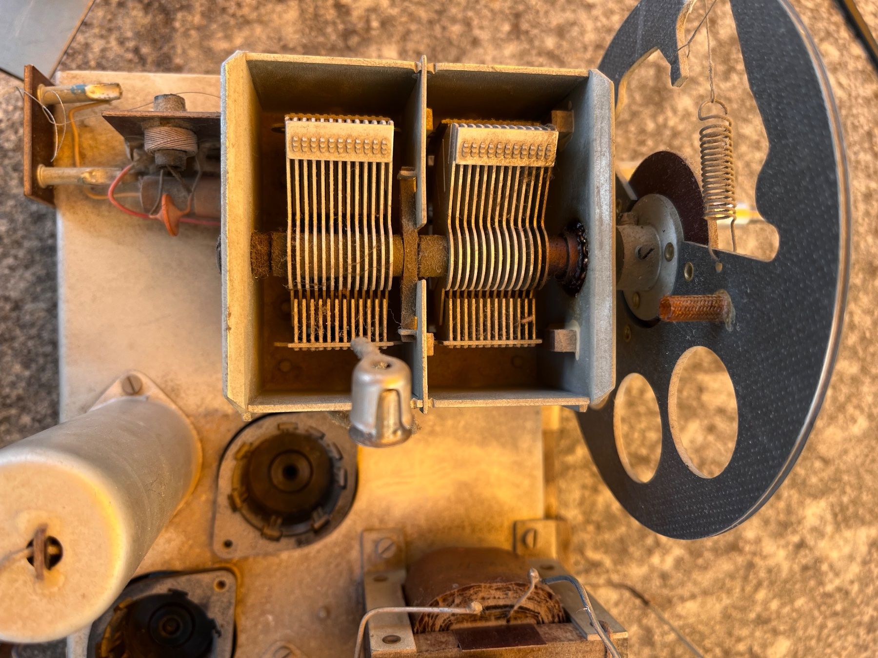 Radios: Chassis Röhrenradio – Gebraucht aus Bäretswil von Rasubi 1