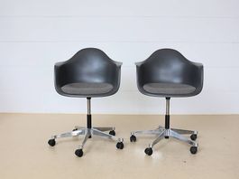 Eames Plastic Armchair, Bürostuhl Vitra