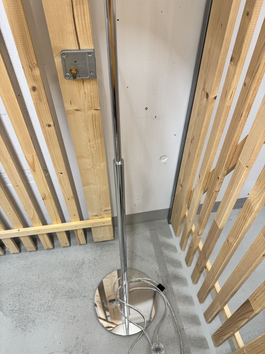 Lampade: Ständerlampe mit Schirm – Usato da Pfyn venduto da ji1 1