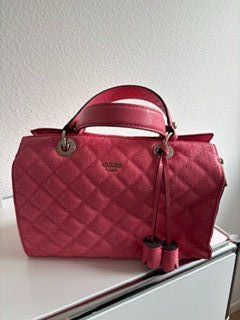 Guess Sacs femmes: Guess Handtasche – D'occasion à Baar par risobi