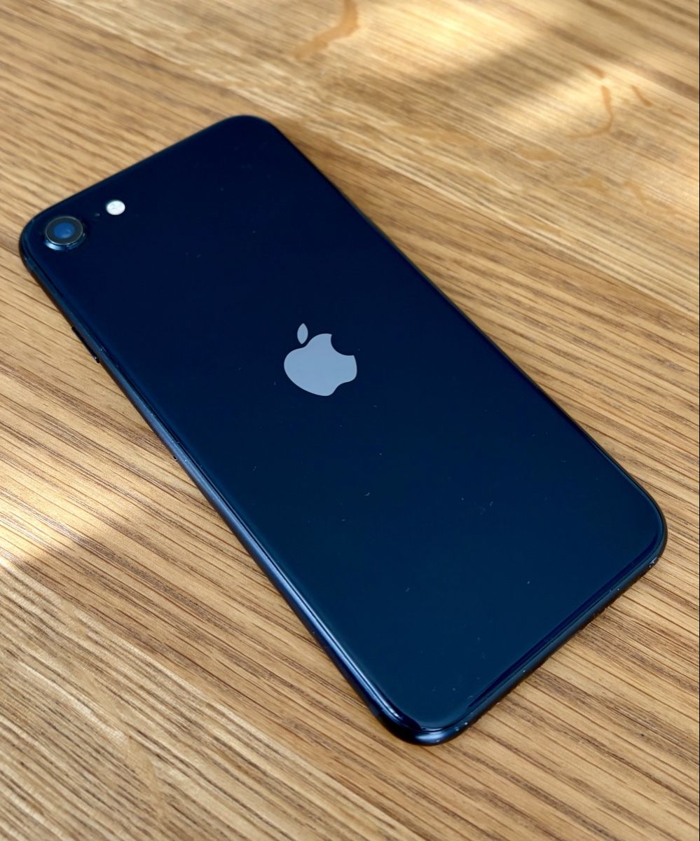 Apple Handys / Smartphones: iPhone SE 128GB  – Gebraucht aus Chur von JohnColtrane67 1
