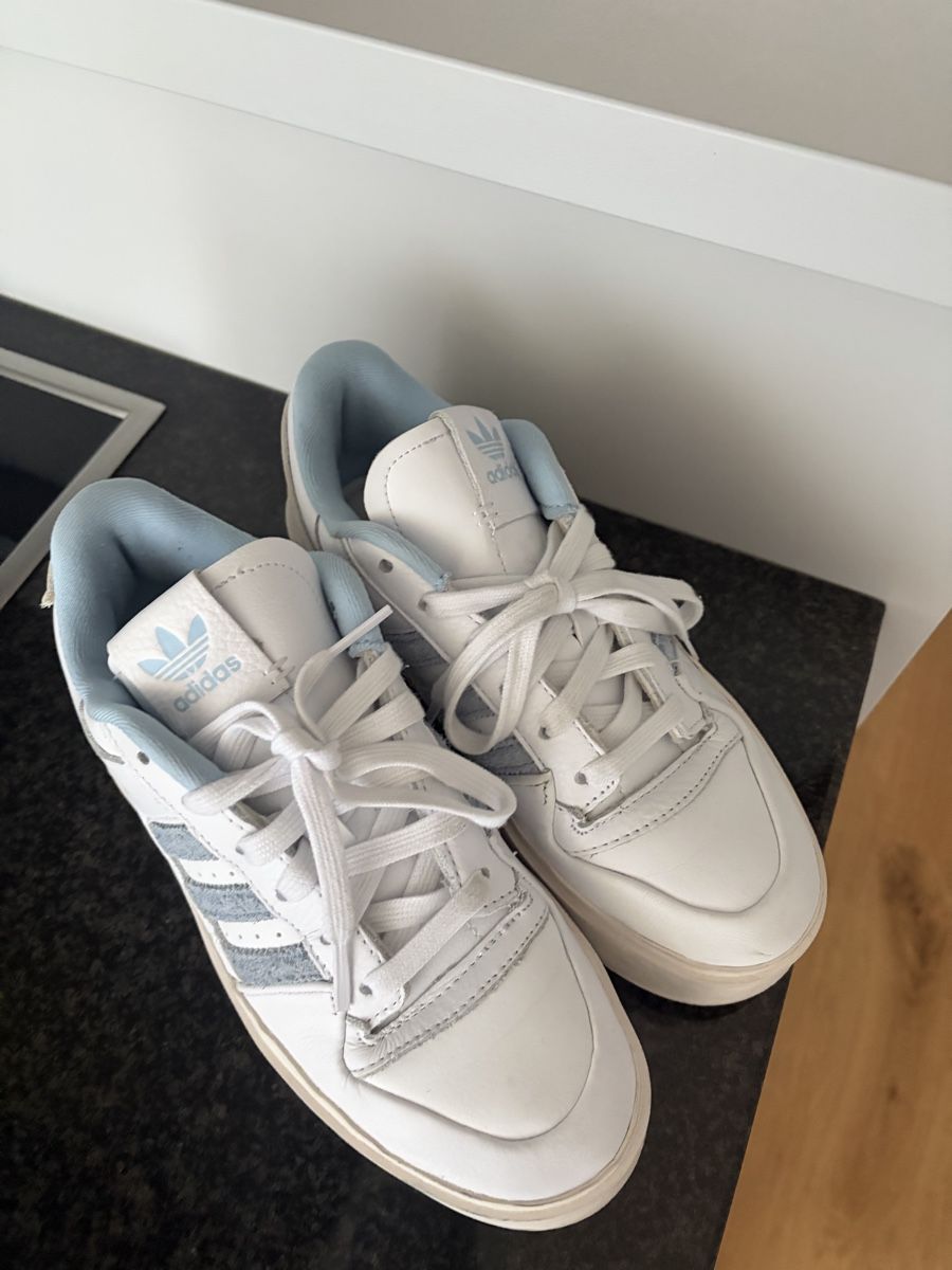 Adidas Chaussures femmes: Adidas Sneaker Gr. 38  – D'occasion à St. Gallen par Nobra001 2