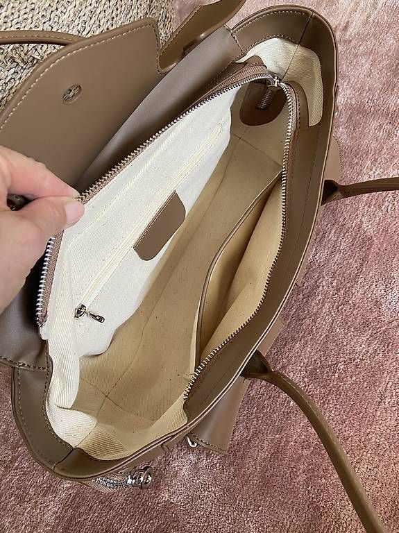 Sacs femmes: Tasche  – Neuf avec emballage d'origine à Ostermundigen par Natalia1973 4