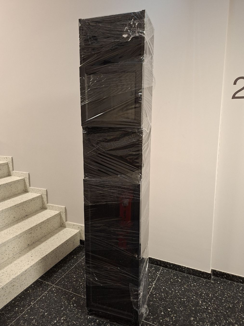 Scaffali: Regal schwarz mit Schränke – Usato da Zürich venduto da lui_q6mt 4
