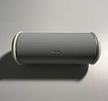 JBL Flip 2 Bluetooth-Lautsprecher  Weiss