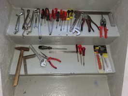 Lot d'outils divers à saisir!