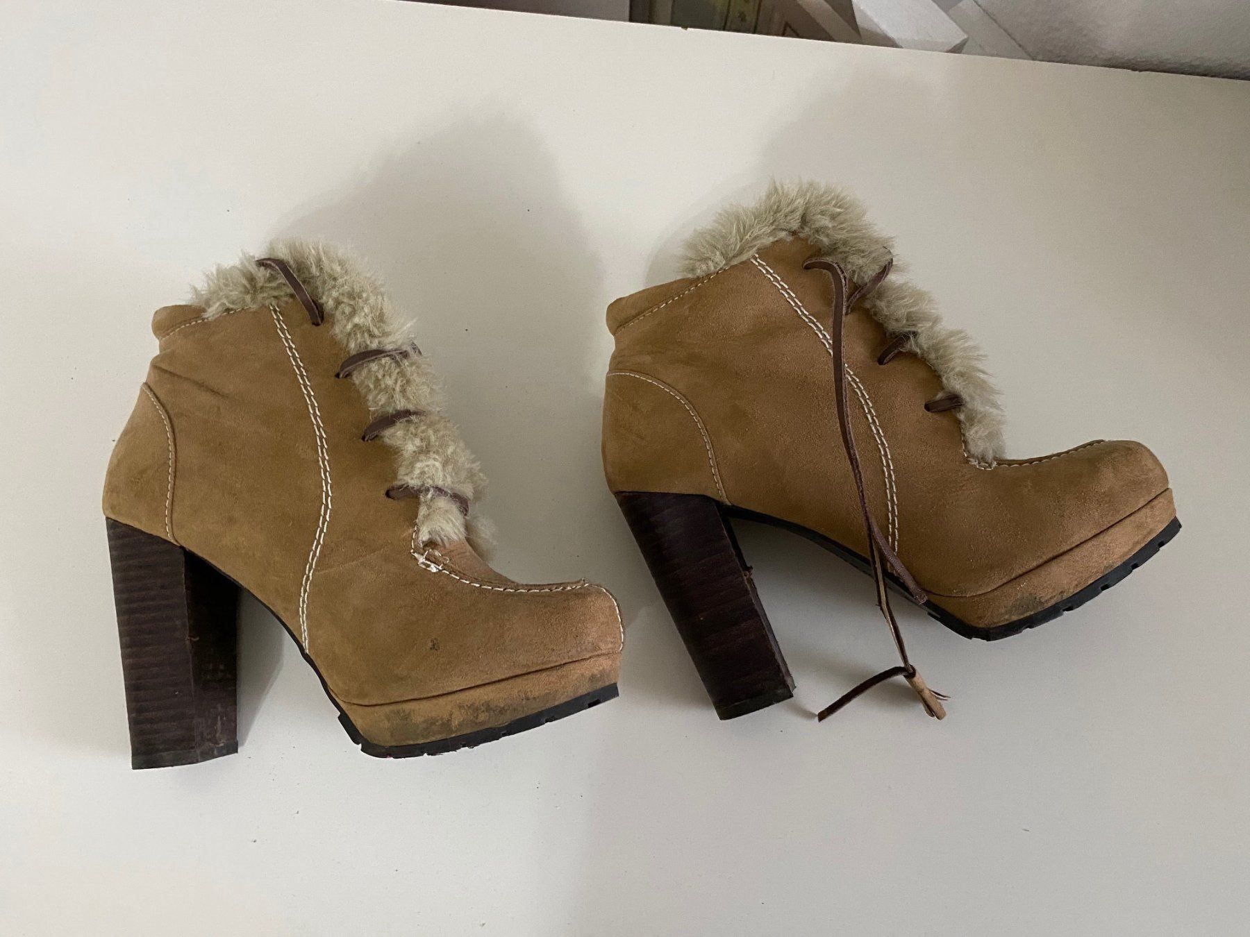Bershka Scarpe da donna: Bershka Stiefel – Usato da Lupfig venduto da Pluribus