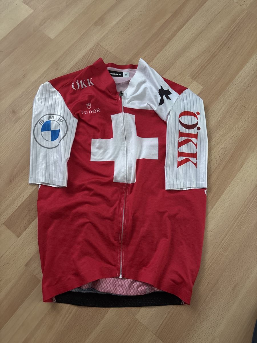 Assos Canottiere & Pantaloni: Maillot ASSOS équipe suisse – Nuovo (secondo la descrizione) da Bassecourt venduto da arn_cgl2