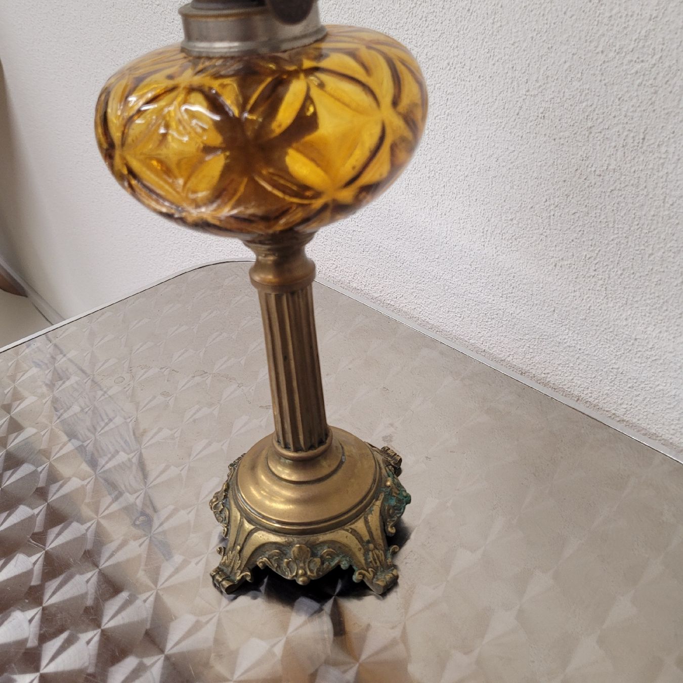 Lampade: alte antike petrollampe messingfuss – Usato da Reichenburg venduto da AK307 3