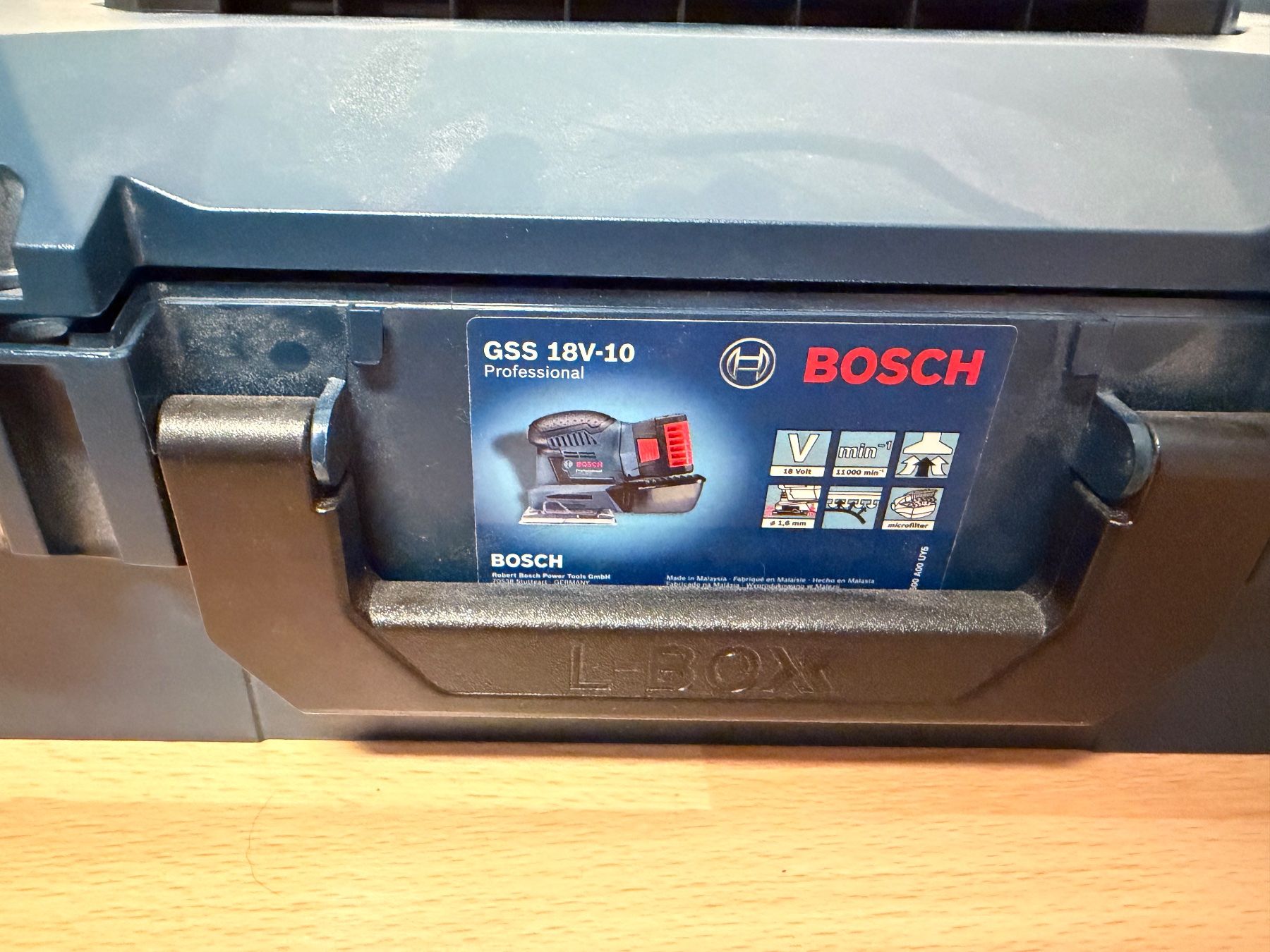 Bosch Smerigliatrici & Lucidatrici: Bosch GSS 18V-10 – Usato da Bubendorf venduto da glitchCat