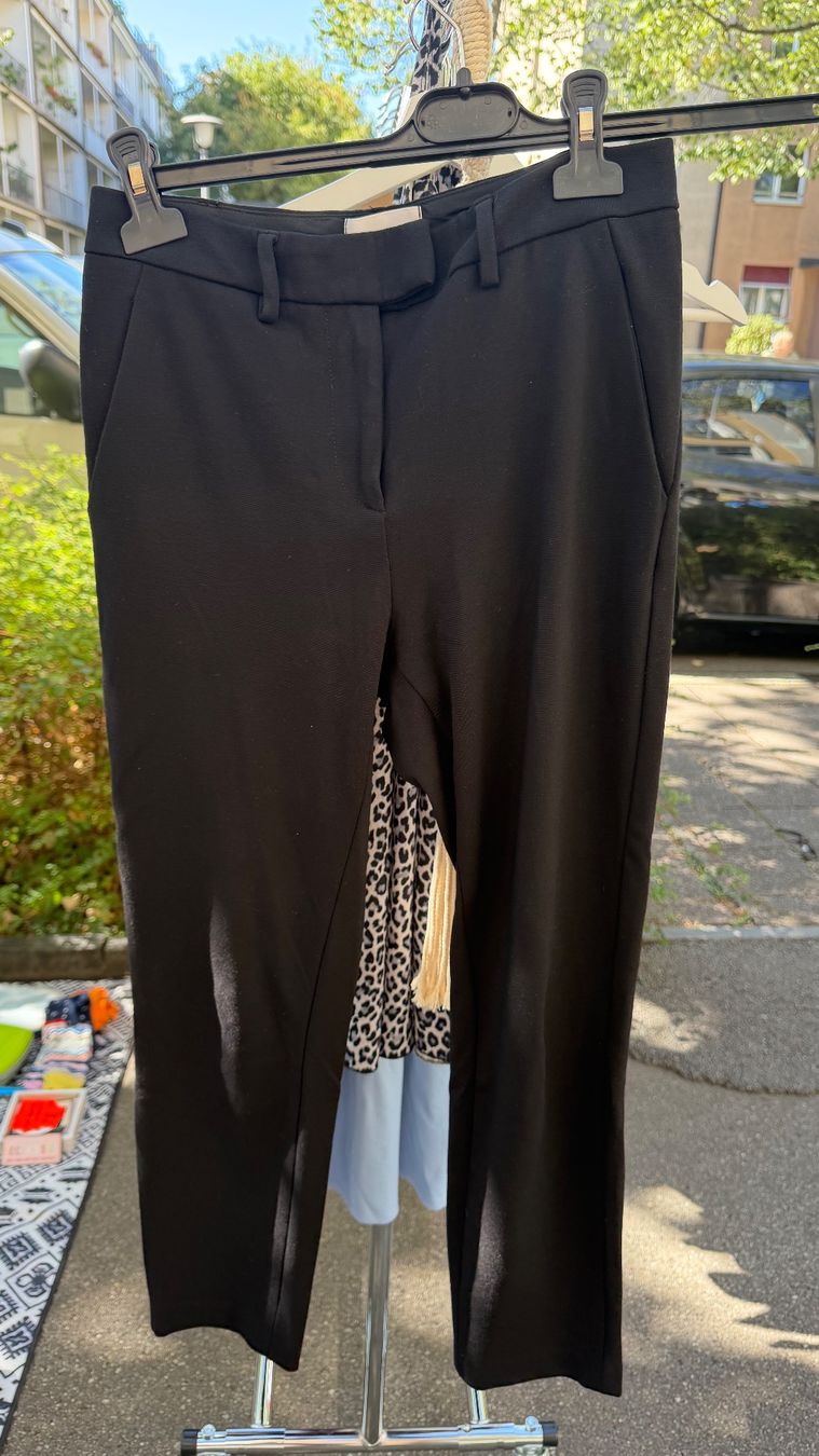 Dondup Pantaloni: Dondup Stoffhose schwarz – Usato da Basel venduto da annakati