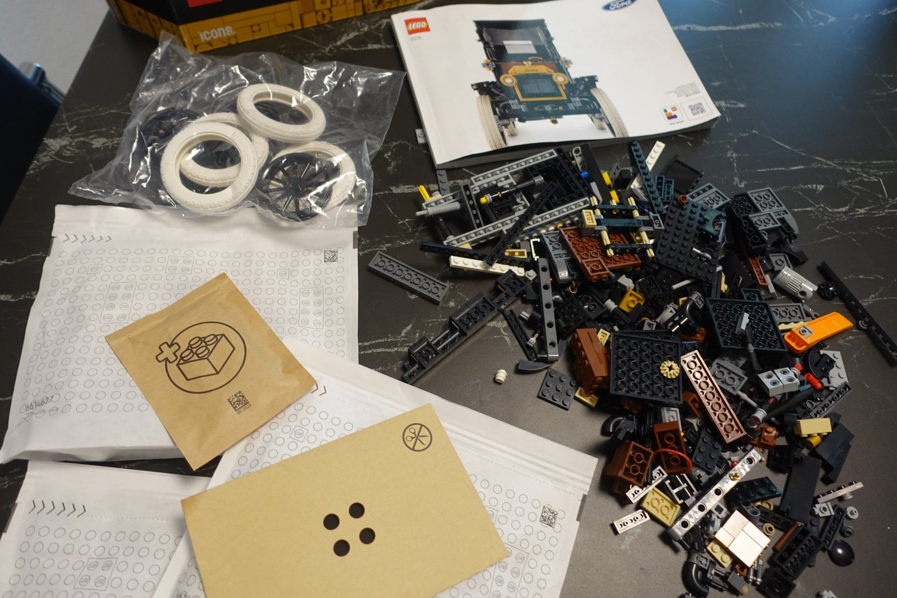 Lego Baukästen: Lego 11376  Model T – Gebraucht aus Belp von Mazarron58 1