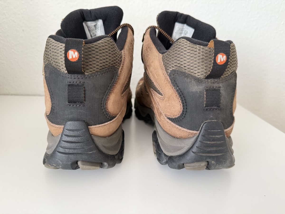Herrenschuhe: Merrell hiking boots, Men's size 12 – Gebraucht aus Zollikerberg von MK-13 2