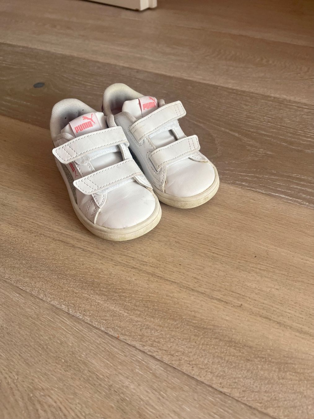 Puma Scarpe per ragazze: Puma Sneaker Kinder 24 – Usato da Kirchberg BE venduto da alizze13