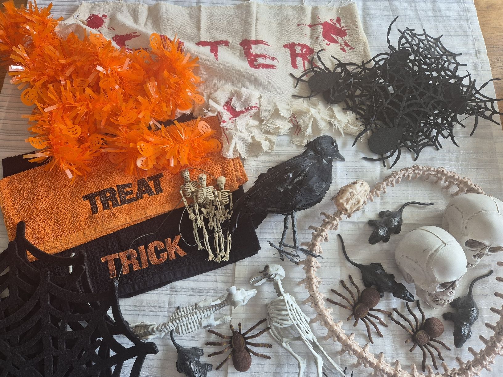 Tutte le decorazioni: Halloween Decorations - mixed lot – Usato da Zürich venduto da mrs_kz6n