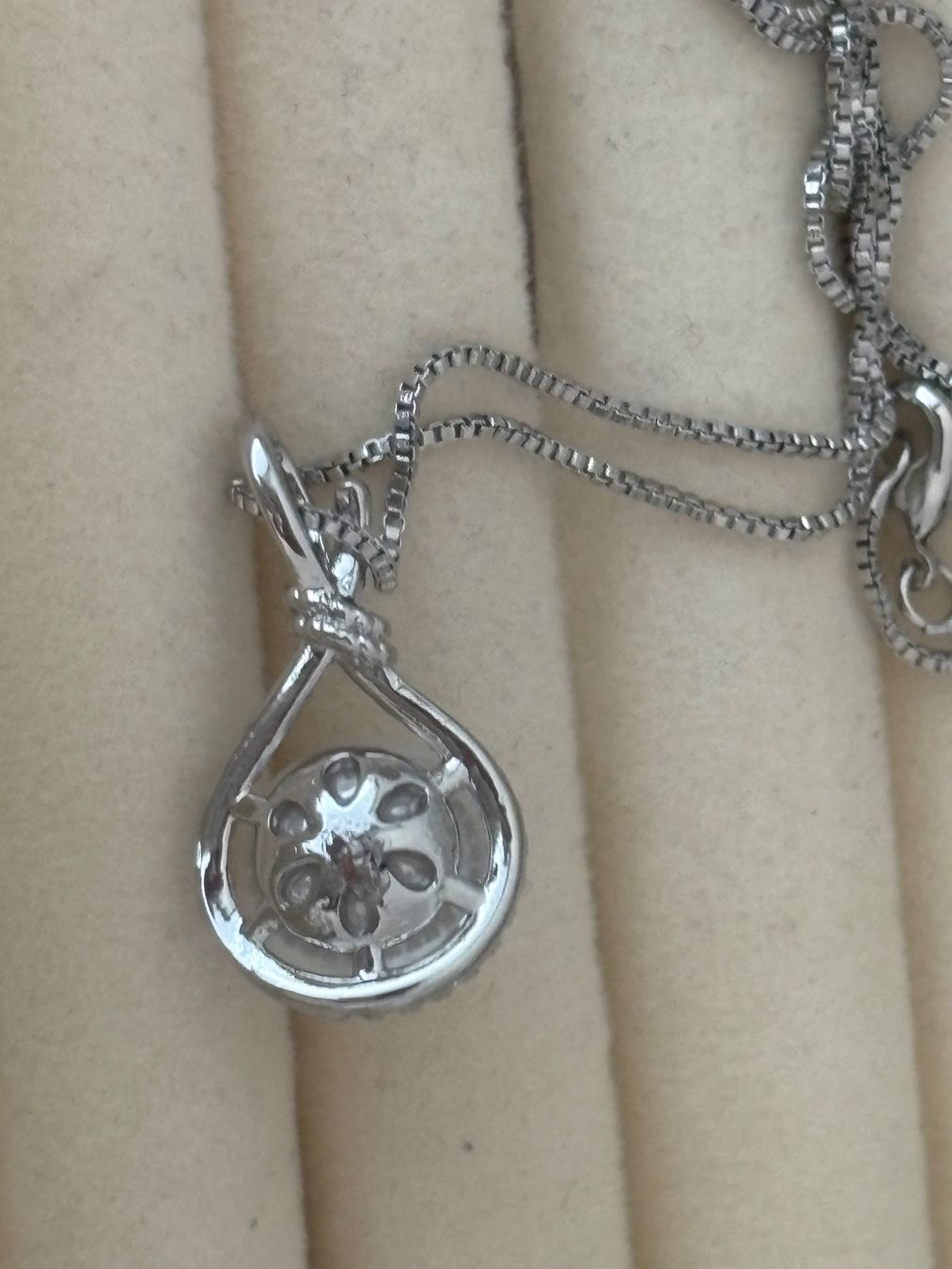 Catenine: Luxus Elegante Kette Farbe :Silber Kunstperlen – Nuovo (secondo la descrizione) da Biel-Bienne venduto da Roserosse13 6