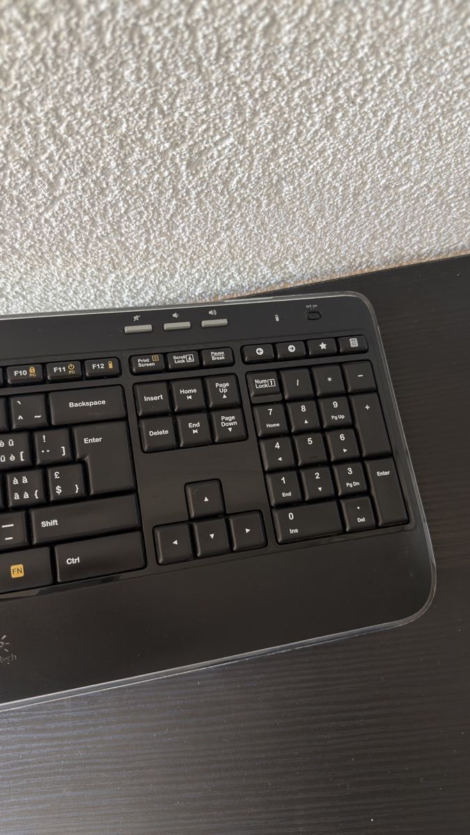 Logitech Tastaturen: Logitech K520 – Neu (gemäss Beschreibung) aus Vevey von diogodasilva_ 2
