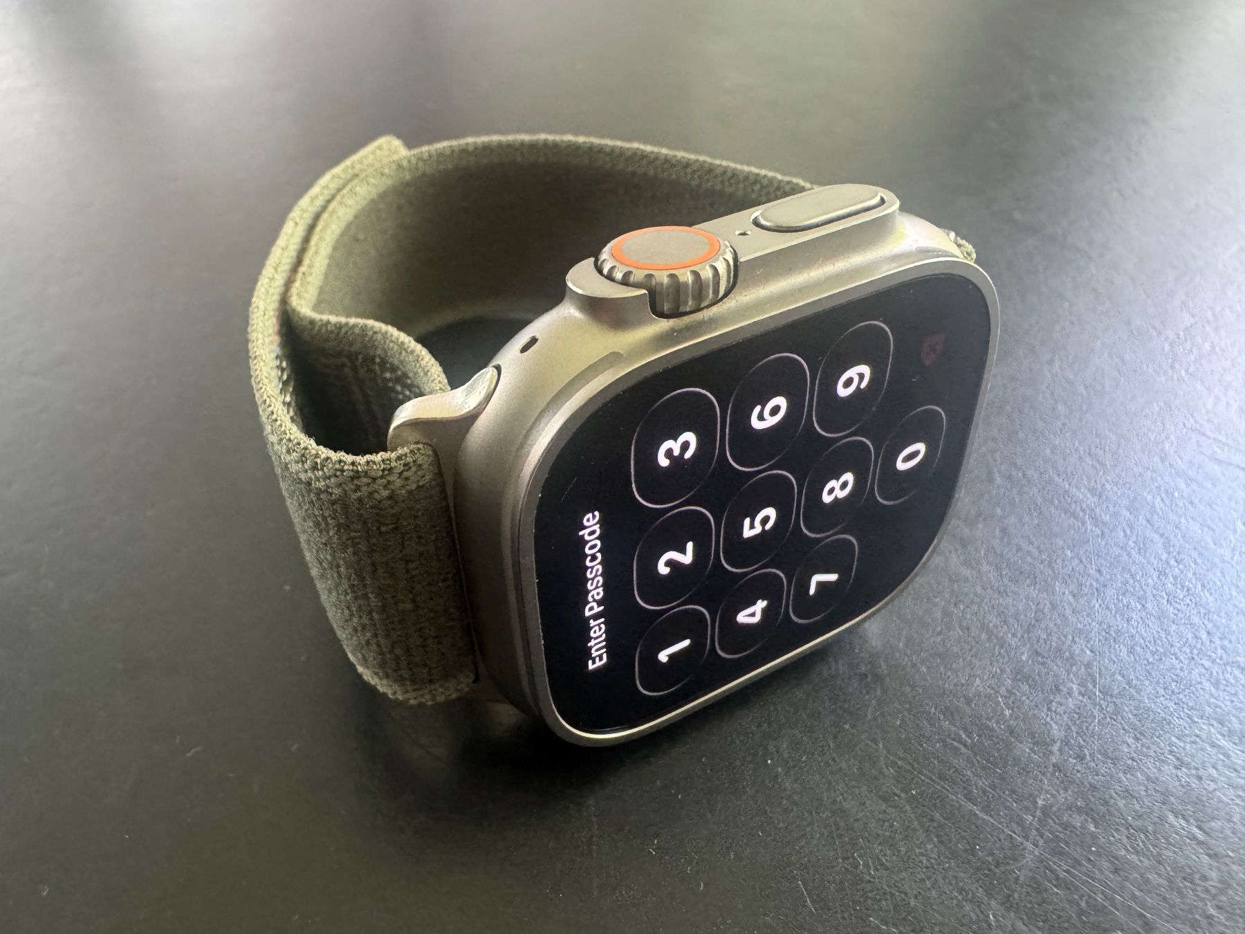 Apple Bracciali & Braccialetti: Apple Trail Loop Armband • 44/45/49 mm • olive – Usato da Bern venduto da SMNSCHTZ 1