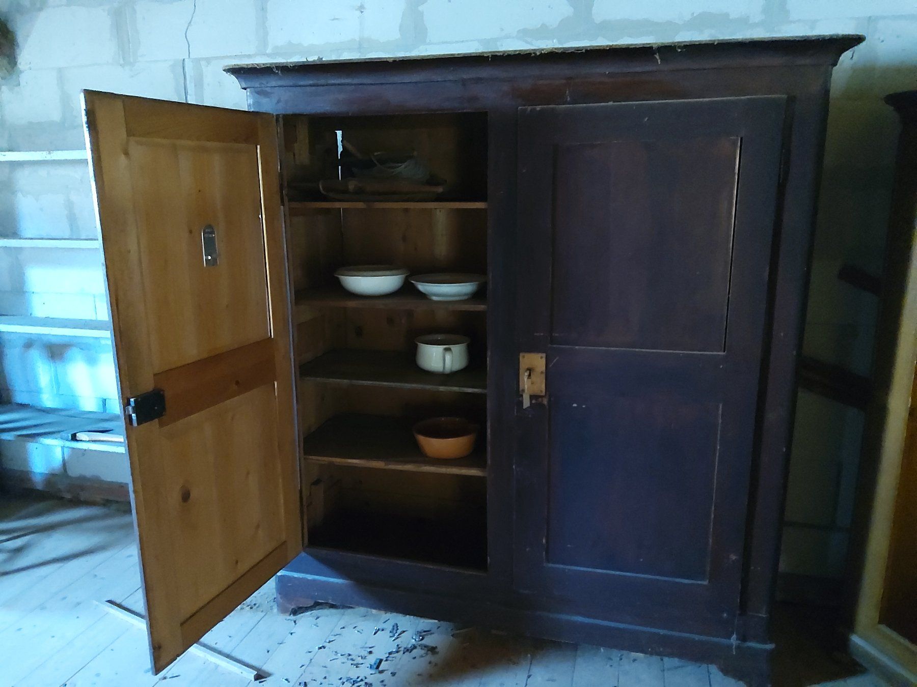 Armadi: antiker Schrank – Usato da Bischofszell venduto da Joachim-115