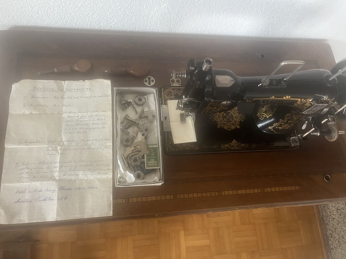 Adler Macchine da cucire: Antik Adler Nähmaschine – Usato da Hindelbank venduto da Goldgrube24 2