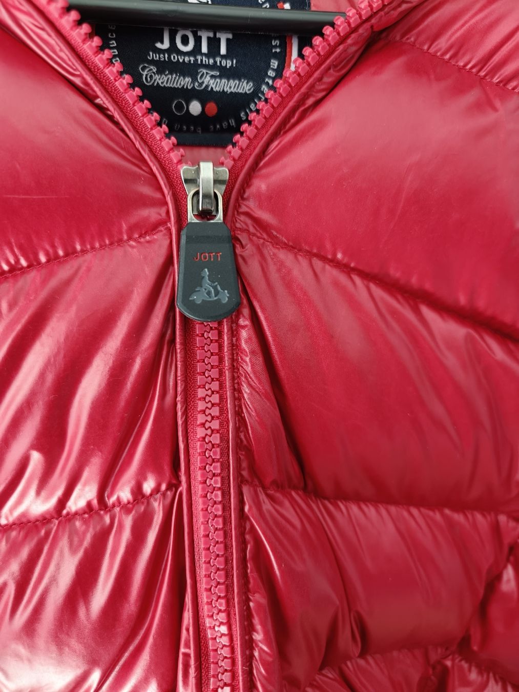 Jott Vestes: JOTT Daunenjacke rot mit Echtpelz Grösse S – Neuf (Voir description) à Sulgen par pen_hf7f 5