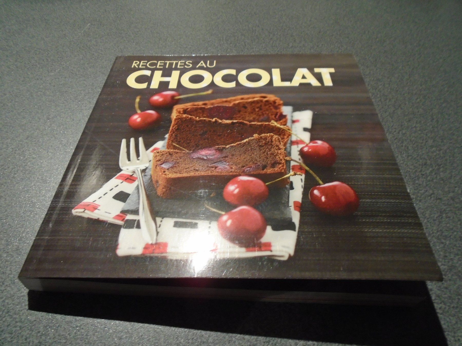 Libri: Recettes au Chocolat – Usato da Zürich venduto da abraxas1291