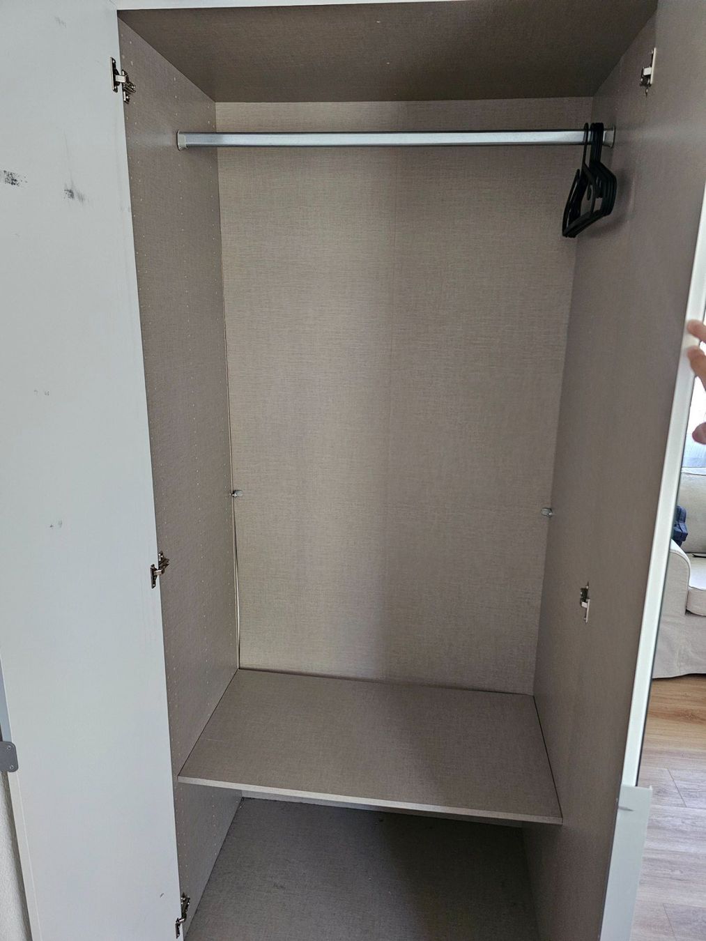 Conforama Armoires: Kleiderschrank – D'occasion à Burgdorf par Xheader 1