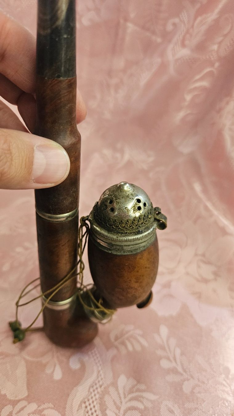 Pipes & Accessoires: Vecchia pipa in legno e metallo Bruyère – D'occasion à Melano par H-Sara 1