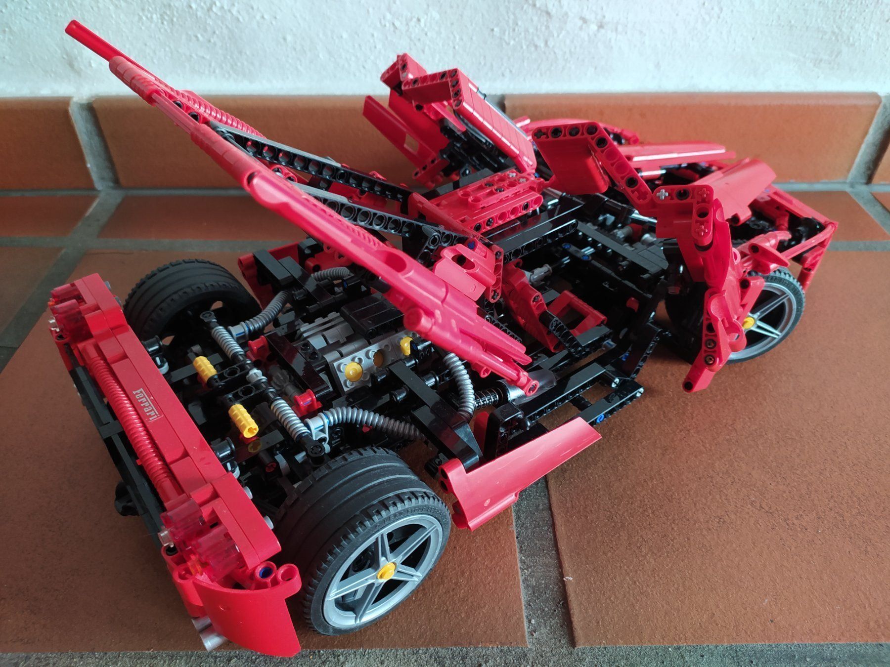 Lego Giocattoli: 8653 Enzo Ferrari 1:10 – Usato da Bremgarten AG venduto da redstar69 1