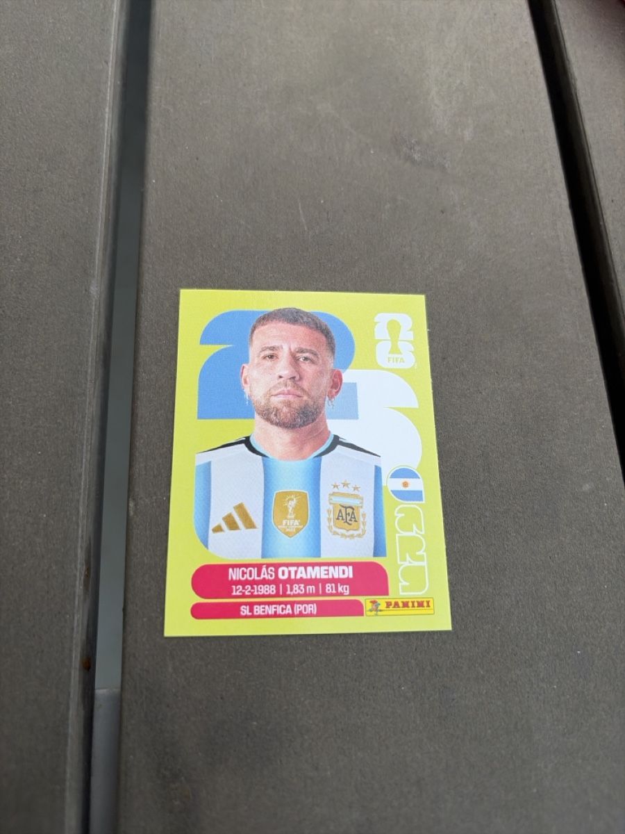 Panini Carte collezionabili: Nicolás Otamendi – Nuovo (secondo la descrizione) da Dornach venduto da metallbau.ch