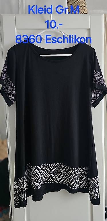 Robes: Kleider – D'occasion à Eschlikon TG par jemaroe